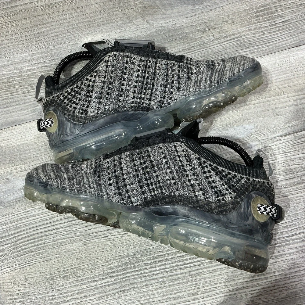Nike Air Vapormax Oreo Fly Knit 2020 Shoes Womens Size 8.5 Sneakers Gray Running